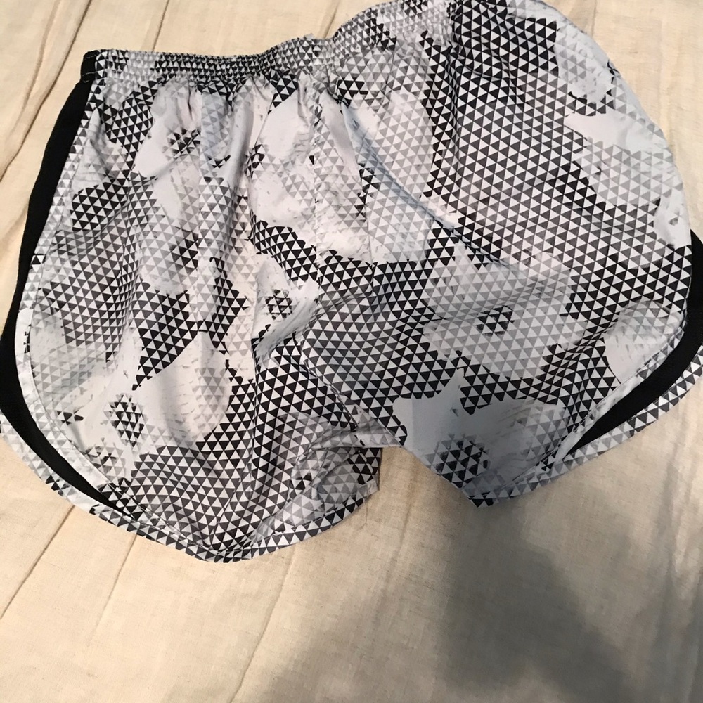 Nike Tempos - medium